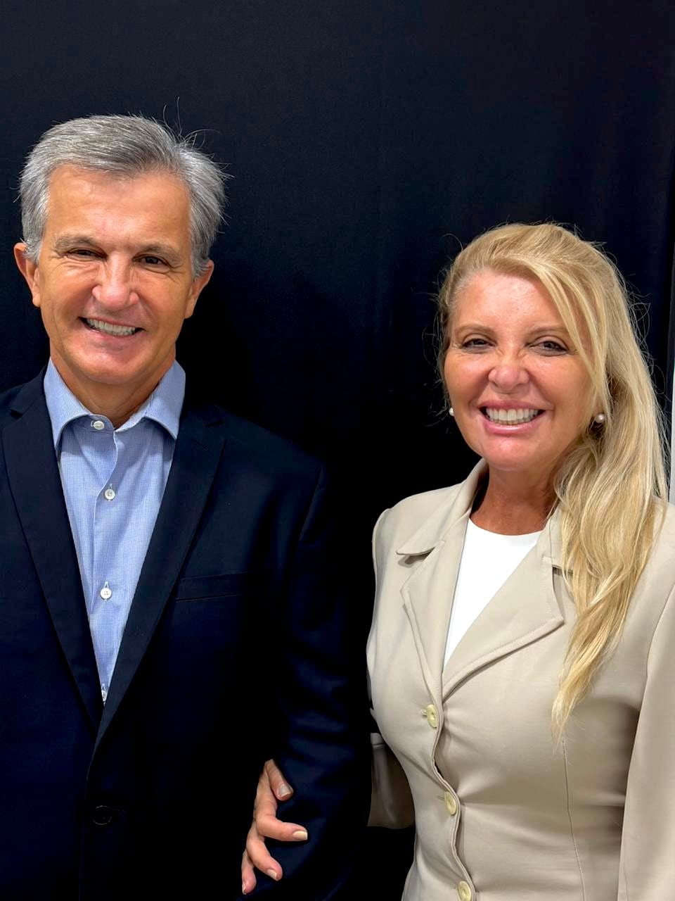 Dr. Wanier e Dra. Valeria Aniceto na clínica